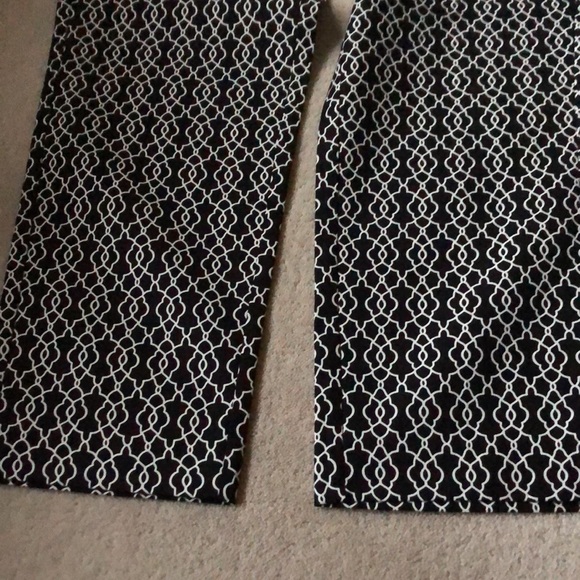 Patterned pants! - Picture 5 of 7